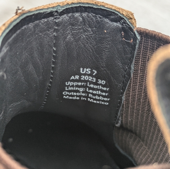 Nisolo Carmen Chelsea Boot - Picture 7 of 12